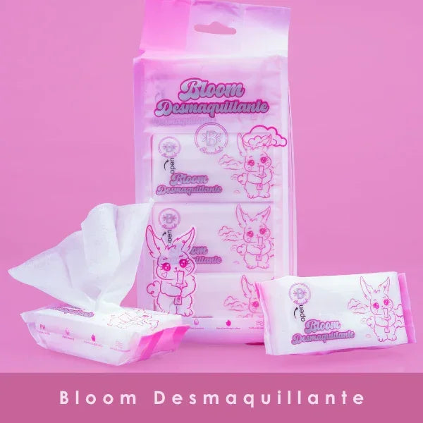 Set de Bloom Desmaquillante Mini con varias toallitas desmaquillantes en empaque compacto, perfectas para llevar y limpiar el rostro en cualquier lugar.