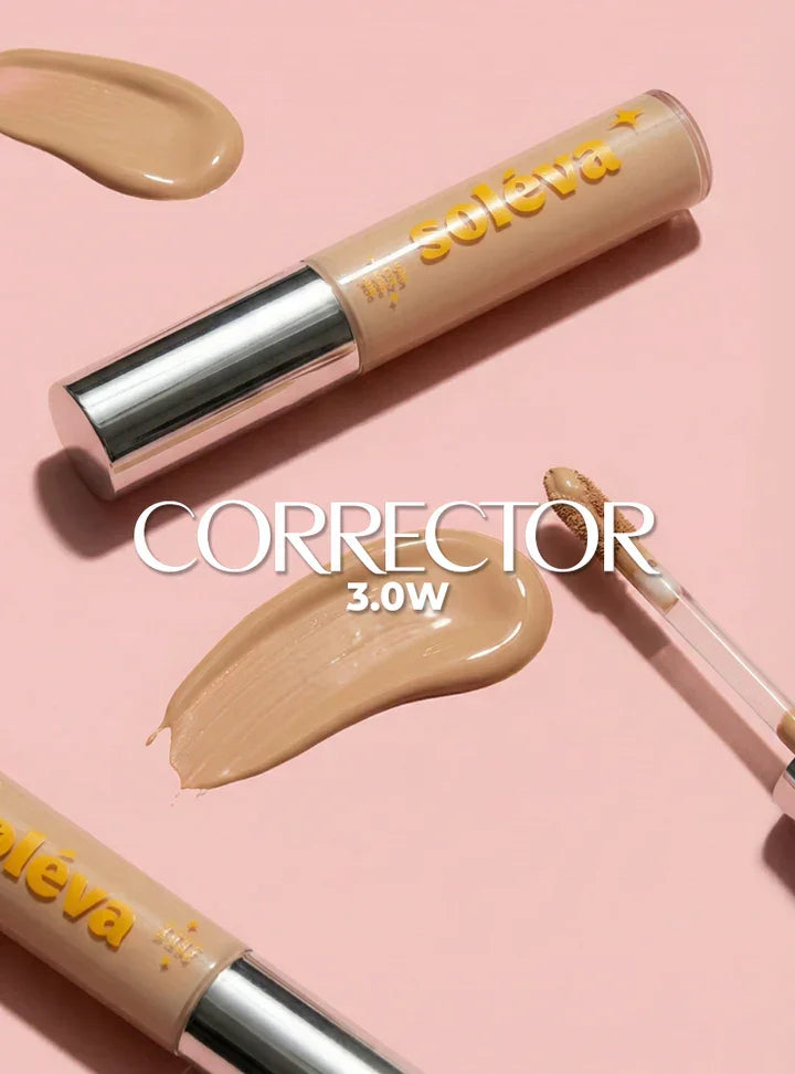 Corrector tono 3.0w Soleva sobre fondo rosa con textura cremosa, ideal para cobertura uniforme en maquillaje de rostro.